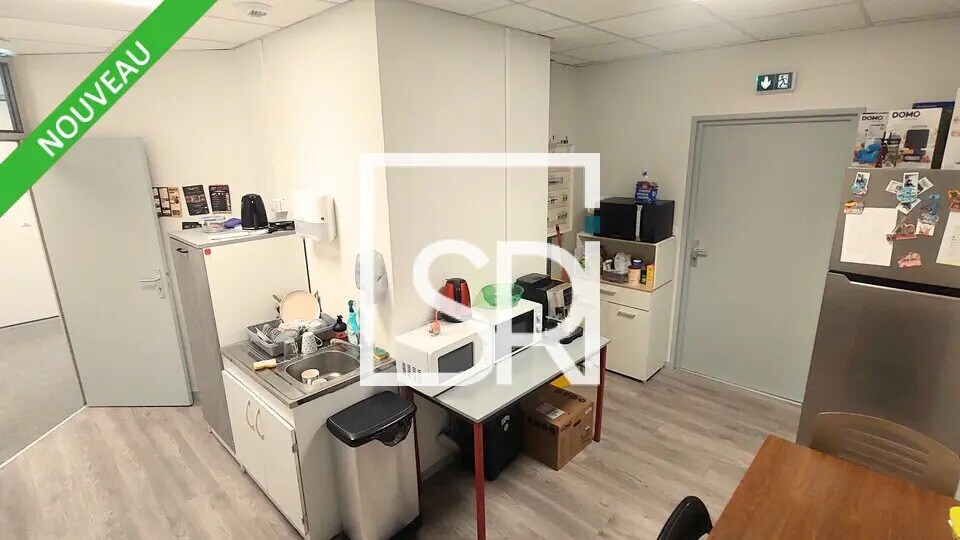 Bureau dans Clermont-Ferrand à louer - Photo de l’immeuble – Image 2 sur 22