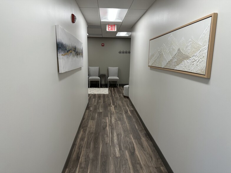 1945 Old Gallows Rd, Vienna, VA à louer - Photo intérieure – Image 2 sur 44