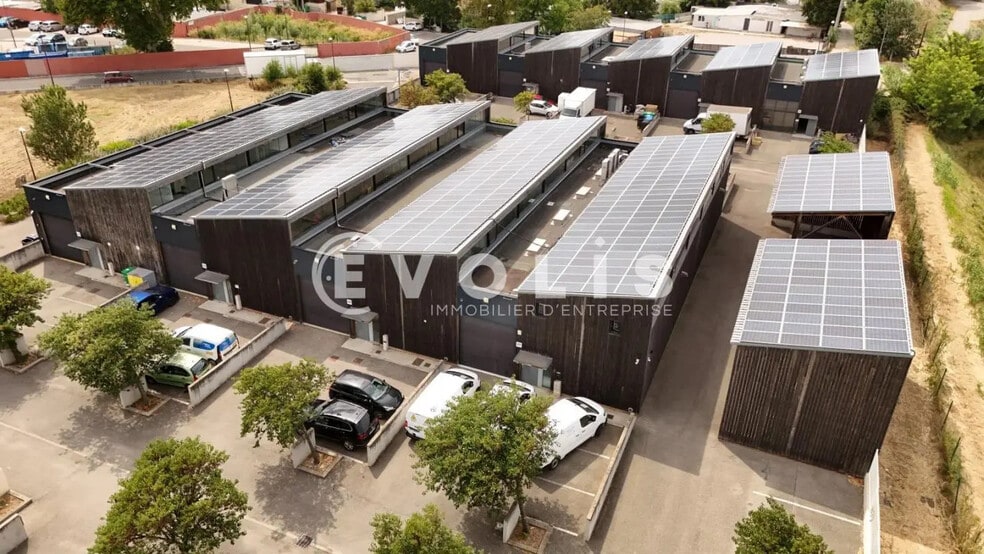 135 Rue Des Joncs Des Bois, Avignon à louer - Photo de l’immeuble – Image 3 sur 8