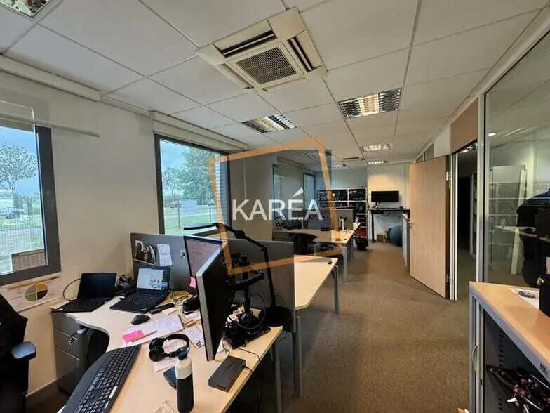 Bureau dans Magny-le-Hongre à louer - Photo intérieure – Image 3 sur 6