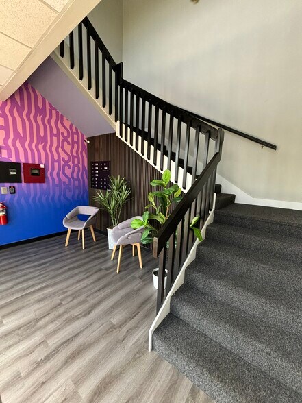 120 Amaral St, East Providence, RI à louer - Hall d’entrée – Image 3 sur 11