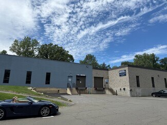 Plus de détails pour 15 Commerce Rd, Newtown, CT - Industriel/Logistique à louer
