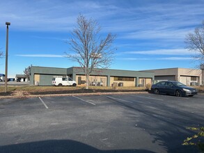 120 E West Pky, Anderson, SC à louer Photo de l’immeuble– Image 2 sur 12