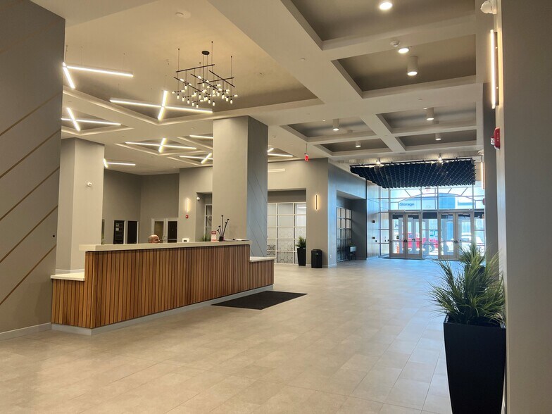 465 Main St, Buffalo, NY à louer - Hall d’entrée – Image 2 sur 7