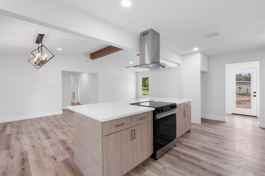12019 Beth Ln, Magnolia, TX à vendre - Photo intérieure – Image 3 sur 21