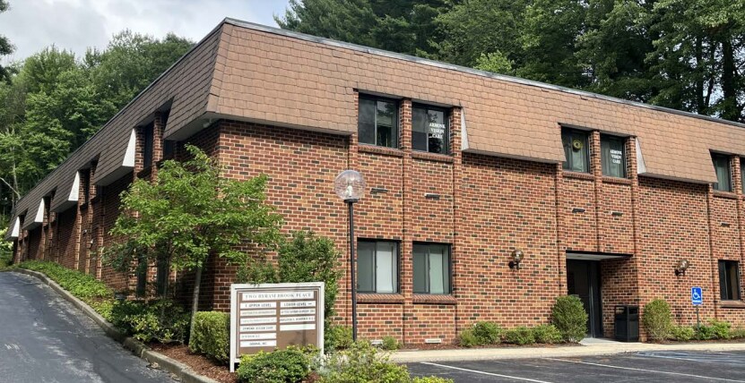 2 Byram Brook Pl, Armonk, NY à vendre - Photo de l’immeuble – Image 1 sur 3