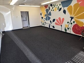 7400 El Cajon Blvd, La Mesa, CA à louer Photo intérieure– Image 1 sur 4