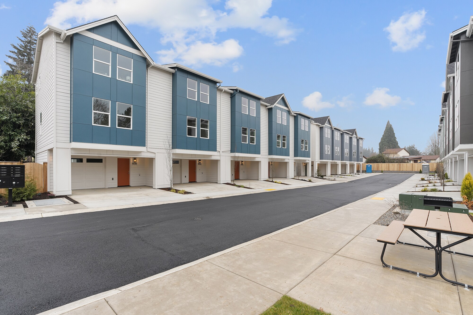 15065 SE Division St, Portland, OR à vendre Photo principale– Image 1 sur 12