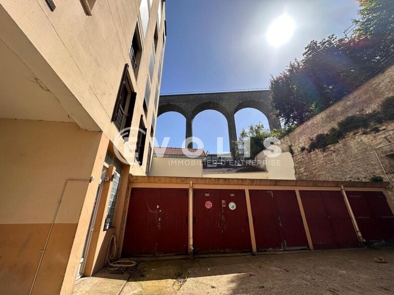 Bureau dans Arcueil à vendre - Photo de l’immeuble – Image 2 sur 11