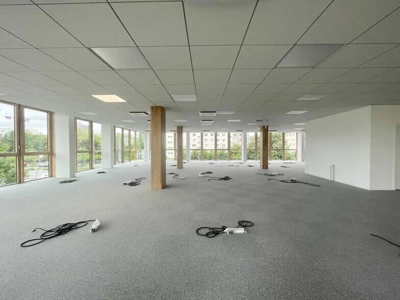 Bureau dans Rouen à louer - Photo de l’immeuble – Image 2 sur 13