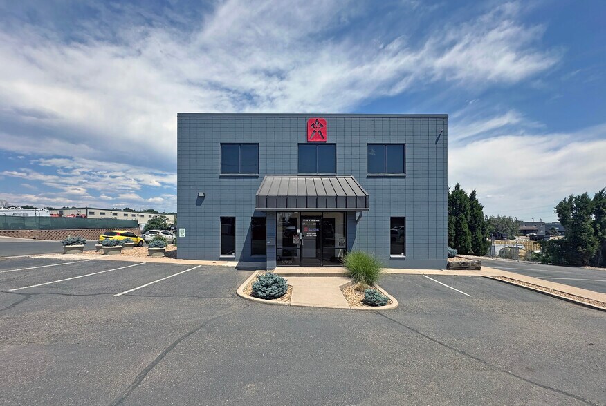 1795 W Yale Ave, Englewood, CO à louer - Photo de l’immeuble – Image 2 sur 18