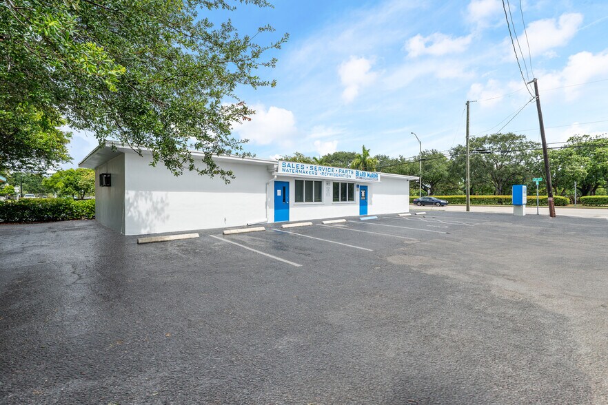 624 W State Road 84, Fort Lauderdale, FL à vendre - Photo de l’immeuble – Image 2 sur 12