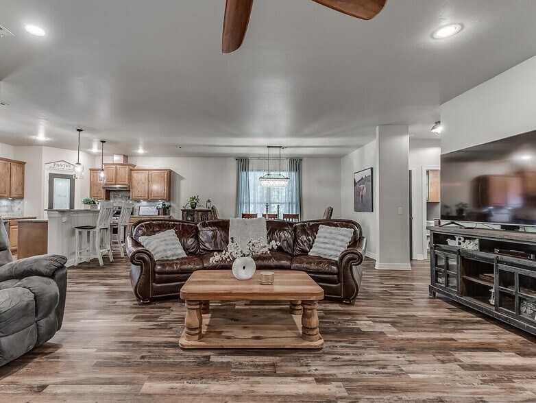 940437 S 3310 Rd, Wellston, OK à vendre - Photo intérieure – Image 3 sur 29