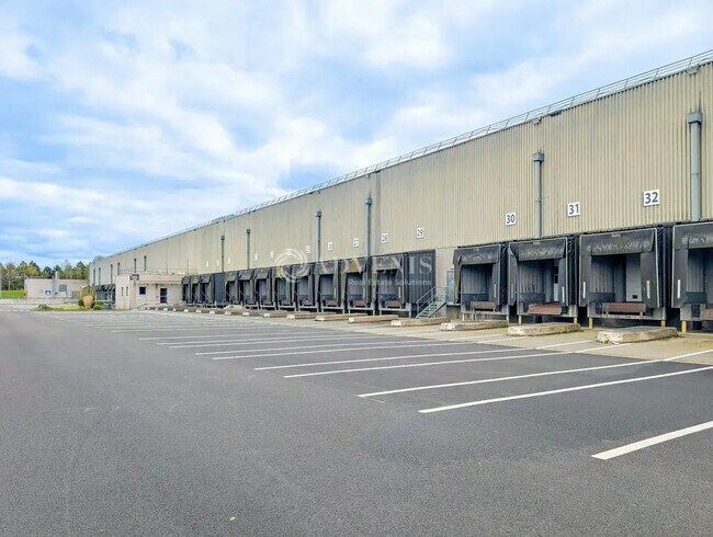 Plus de détails pour Industriel/Logistique à louer
