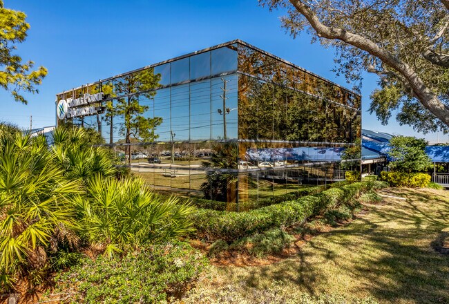 Plus de détails pour 14450 N 46th St, Clearwater, FL - Bureau, Local d'activités à louer