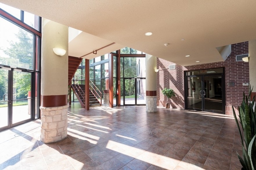 17207 Kuykendahl Rd, Spring, TX à louer - Hall d’entrée – Image 3 sur 19
