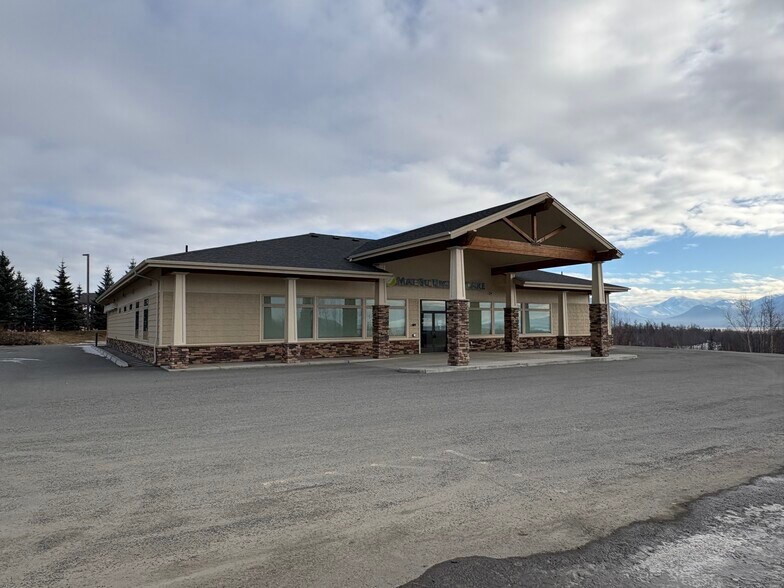 5851 Knik Goose Bay Road, Wasilla, AK à louer - Photo de l’immeuble – Image 3 sur 21