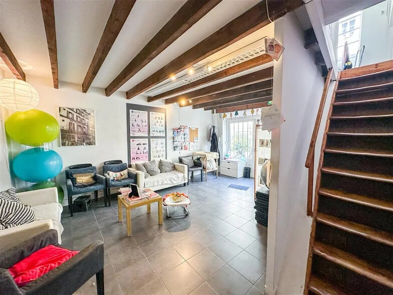 Bureau dans Paris à louer - Photo de l’immeuble – Image 2 sur 8