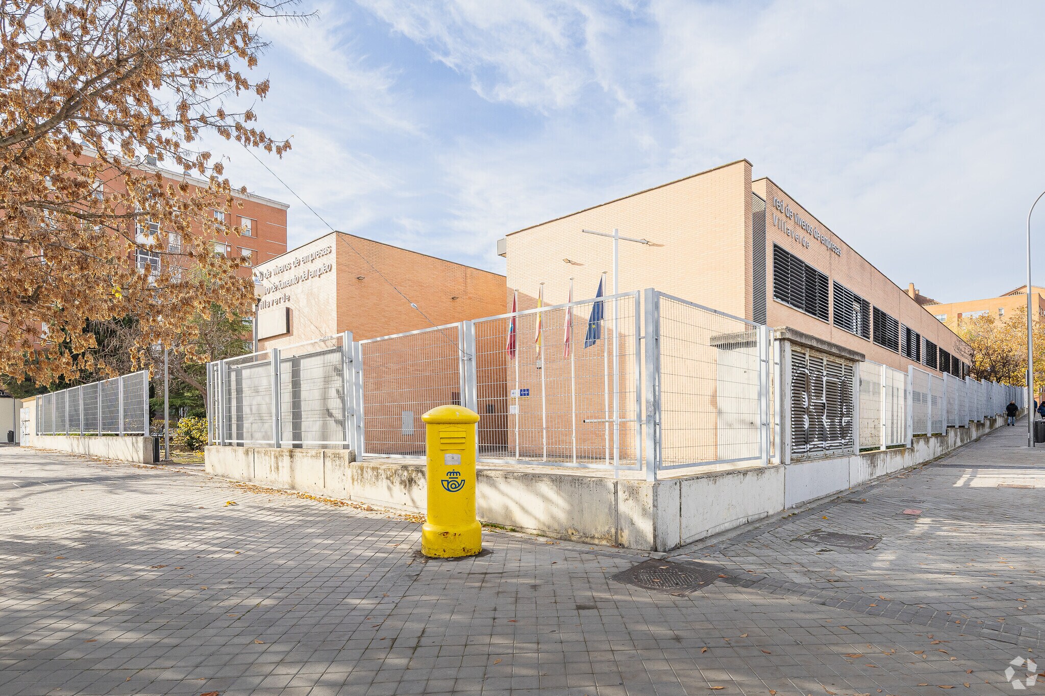 Avenida Orovilla, 54, Madrid, Madrid à louer Photo de l’immeuble– Image 1 sur 4