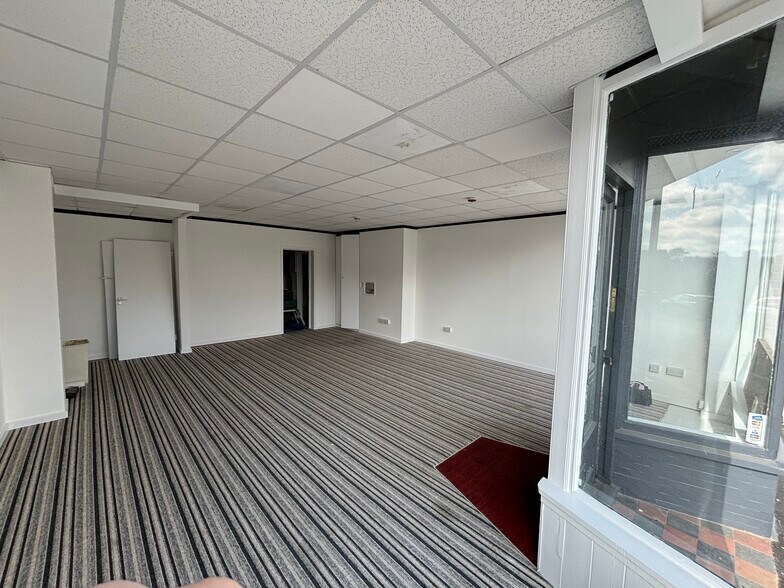 14 High St, Hemel Hempstead à louer - Photo de l’immeuble – Image 3 sur 3