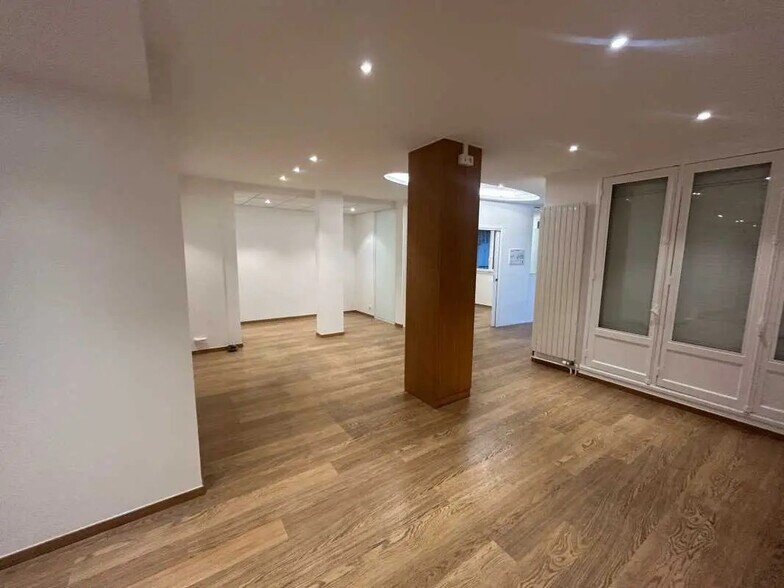 Bureau dans Paris à louer - Photo de l’immeuble – Image 3 sur 9