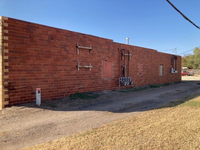 1021 S Main St, Mcpherson, KS à vendre - Photo de l’immeuble – Image 3 sur 11