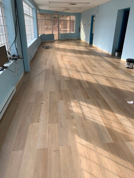 7221 72nd St, Delta, BC à louer - Photo de l’immeuble – Image 3 sur 4