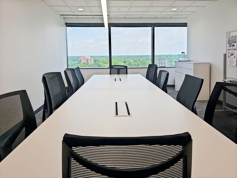 2150 E Lake Cook Rd, Buffalo Grove, IL à louer - Photo intérieure – Image 3 sur 31