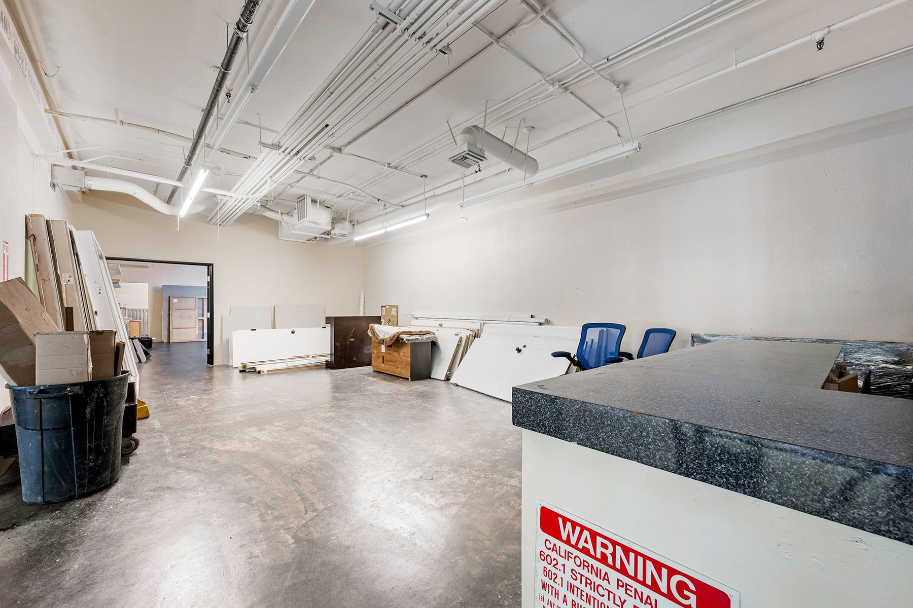 2338 E Anaheim St, Long Beach, CA à louer Photo intérieure– Image 1 sur 2