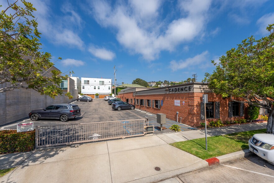 7701 Herschel Ave, La Jolla, CA à louer - Photo de l’immeuble – Image 2 sur 9