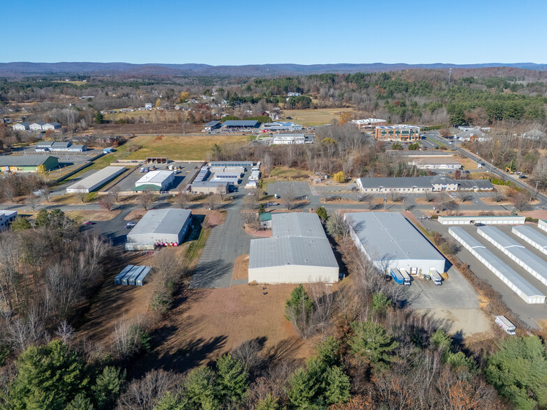 6 Industrial Pky, Easthampton, MA à vendre - Photo de l’immeuble – Image 3 sur 22