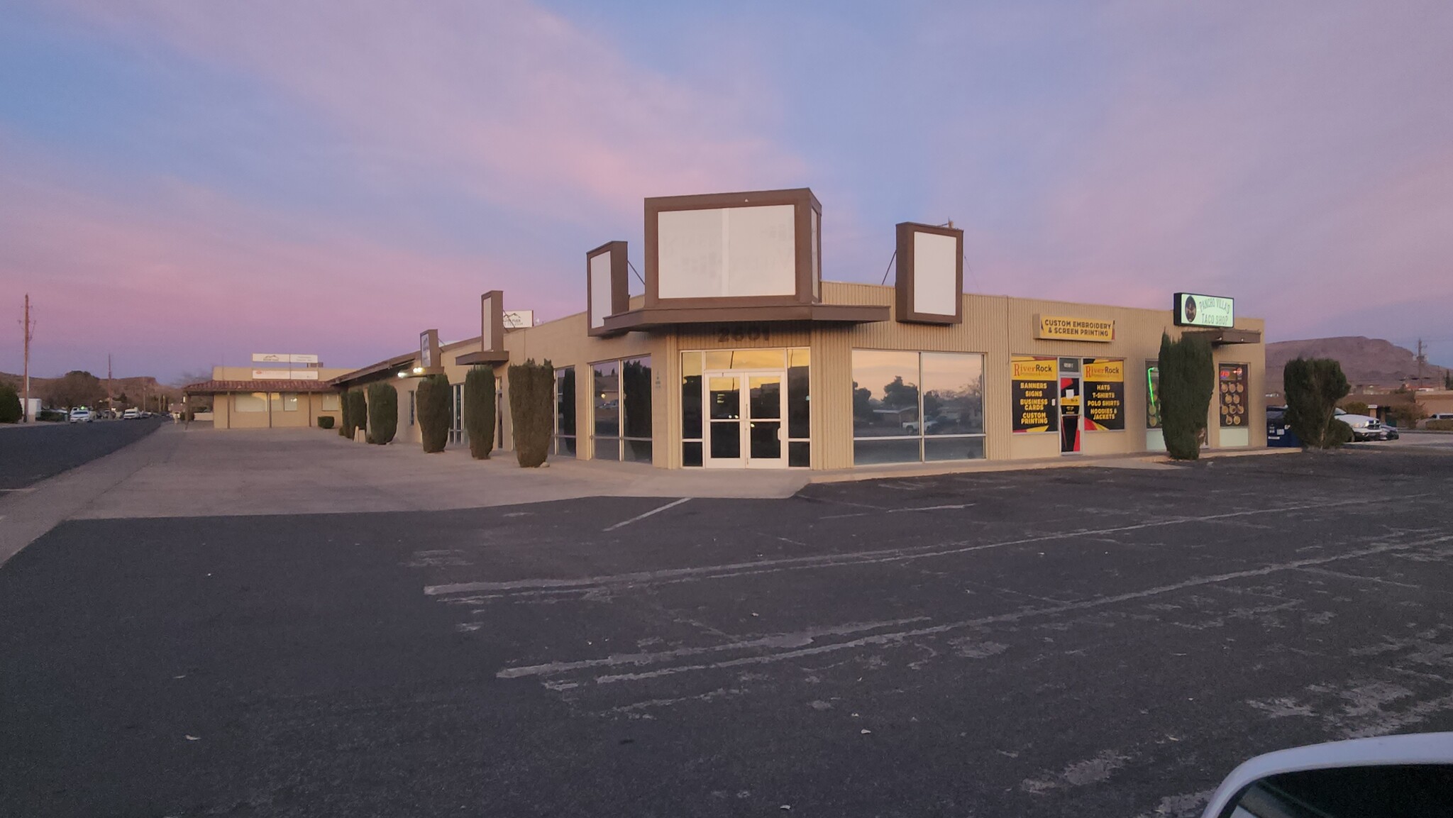 2601 N Stockton Hill Rd, Kingman, AZ à louer Photo de l’immeuble– Image 1 sur 19
