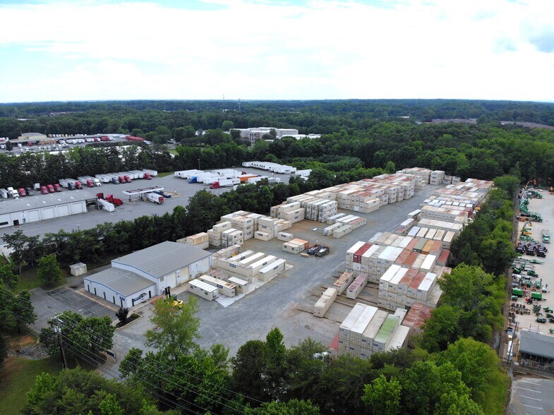 7121 Statesville Rd, Charlotte, NC à louer - Photo de l’immeuble – Image 2 sur 12