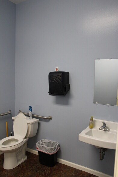125 Genesee St, Auburn, NY à louer - Photo intérieure – Image 2 sur 6