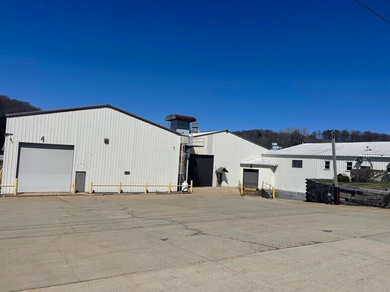 310 State St, Saint Marys, PA à louer - Photo de l’immeuble – Image 3 sur 9