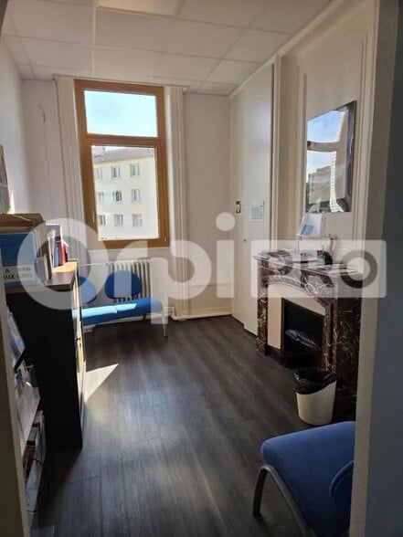 Bureau dans Villefranche-sur-Saône à louer - Photo de l’immeuble – Image 2 sur 8