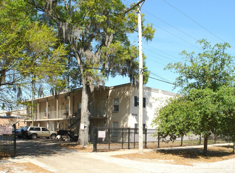 5320 Mendenhall Dr, Tampa, FL à vendre - Photo de l’immeuble – Image 2 sur 5