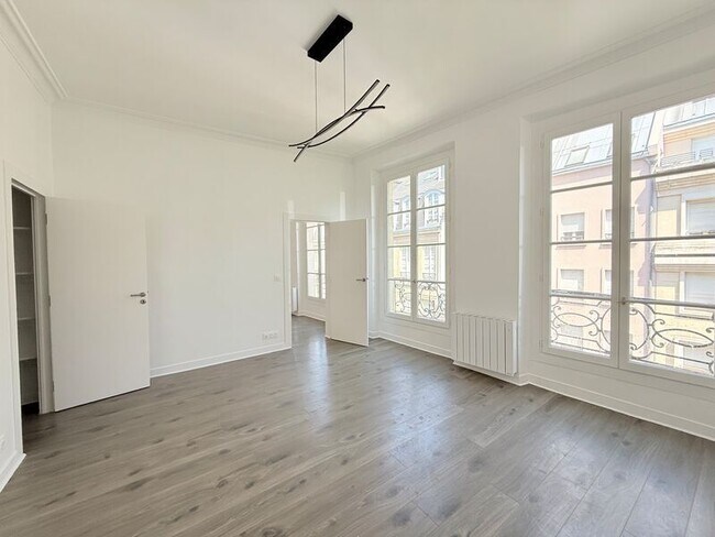 Plus de détails pour 147 Rue Saint-Martin, Paris - Bureau à louer