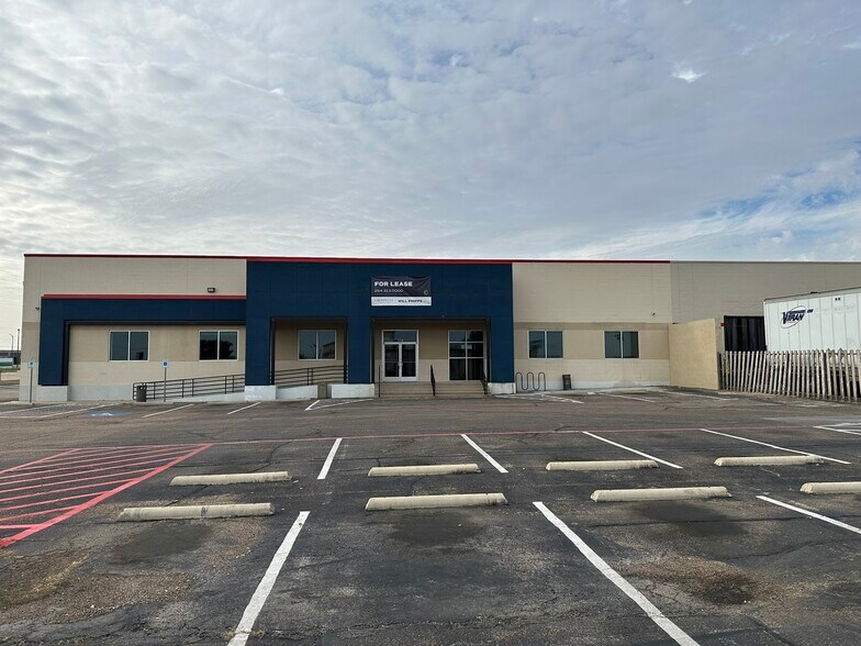 300 N Valley Mills Dr, Waco, TX à louer - Photo de l’immeuble – Image 2 sur 3