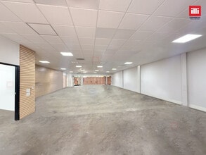 4450-4460 Firestone Blvd, South Gate, CA à louer Photo intérieure– Image 2 sur 2