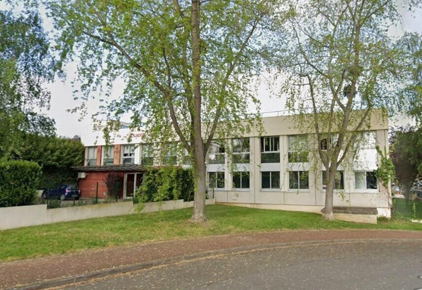 Bureau dans Saint-Germain-en-Laye à louer - Photo de l’immeuble – Image 1 sur 19