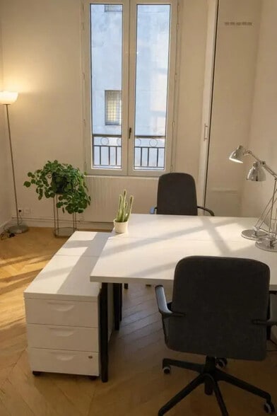 23 Rue Le Peletier, Paris à louer - Photo de l’immeuble – Image 3 sur 8