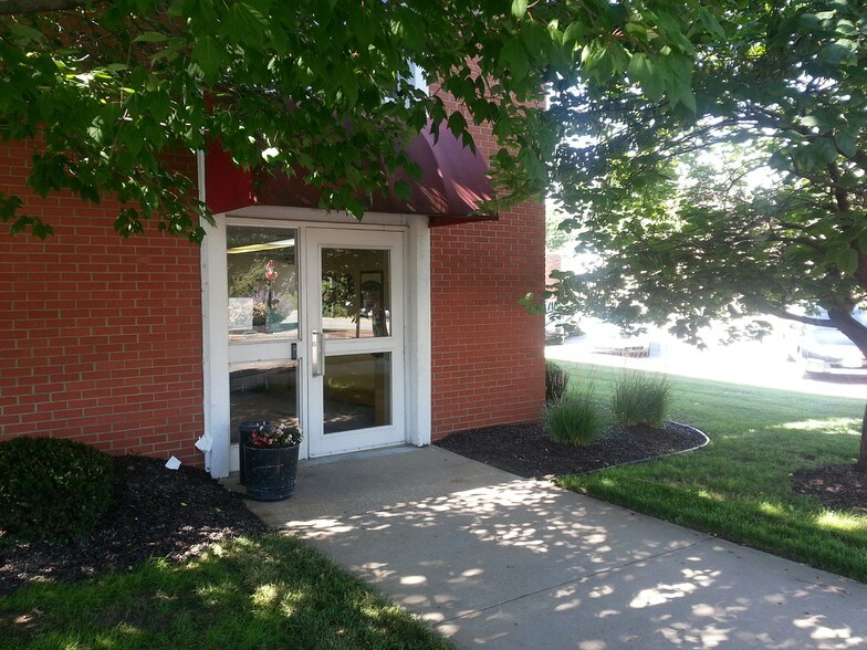 8001 Conser St, Overland Park, KS à louer - Photo de l’immeuble – Image 3 sur 16