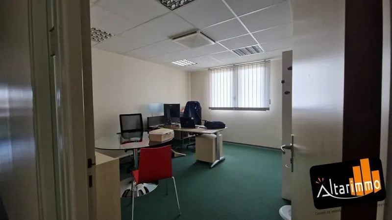 Bureau dans Chartres à louer - Photo intérieure – Image 2 sur 19