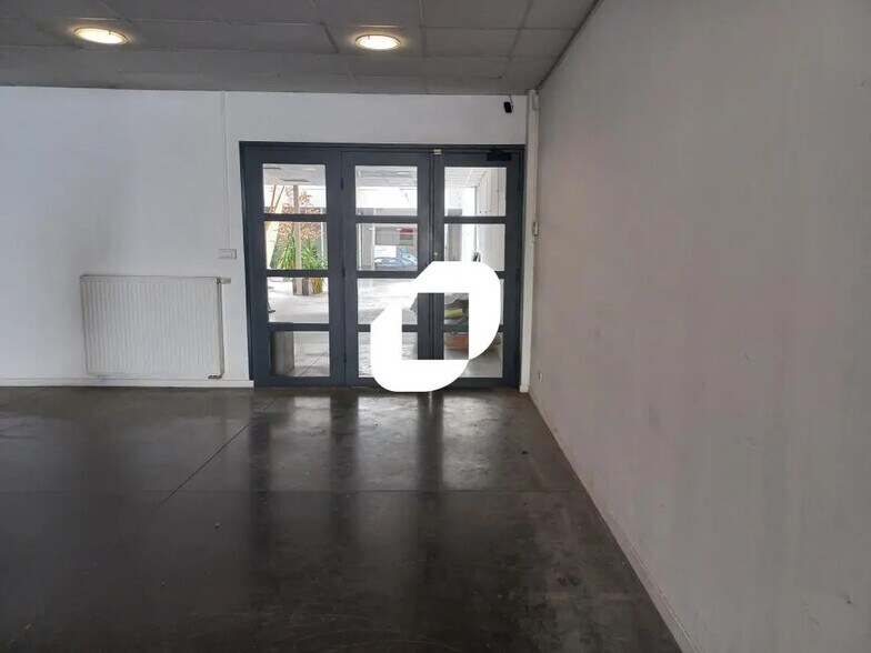 Bureau dans Croix à louer - Photo de l’immeuble – Image 3 sur 16