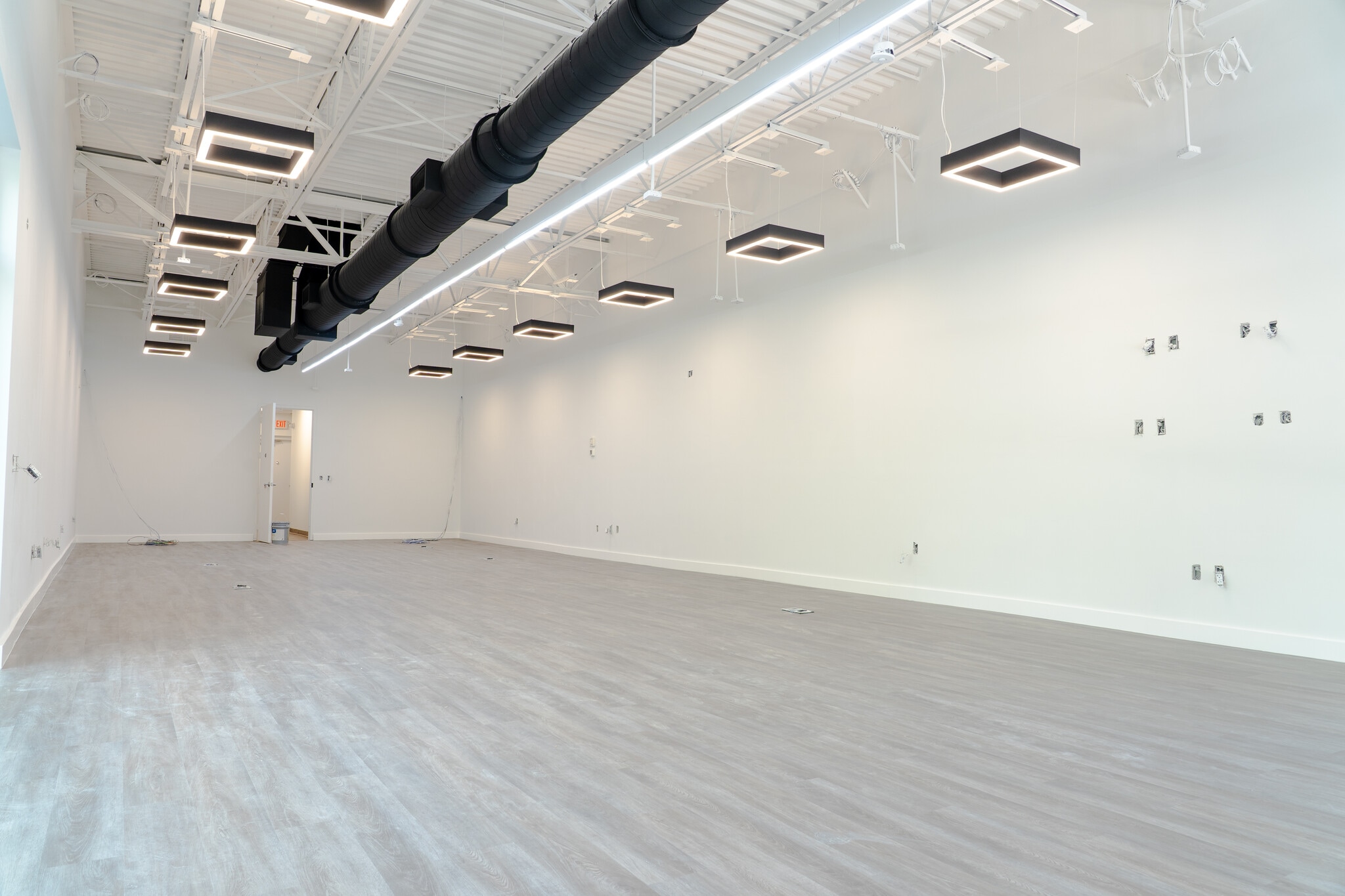 8931-8947 W Atlantic Blvd, Coral Springs, FL à louer Photo intérieure– Image 1 sur 8