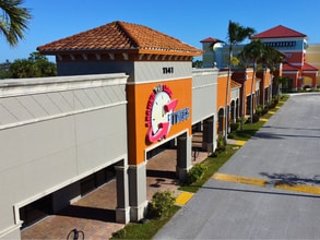 1141 Pine Island Rd SW, Cape Coral, FL à louer Photo intérieure– Image 1 sur 7