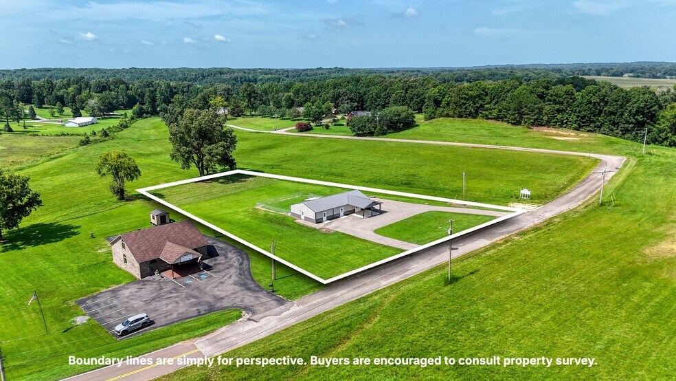 63 Wallace Ln, Yuma, TN à vendre - Photo de l’immeuble – Image 2 sur 27