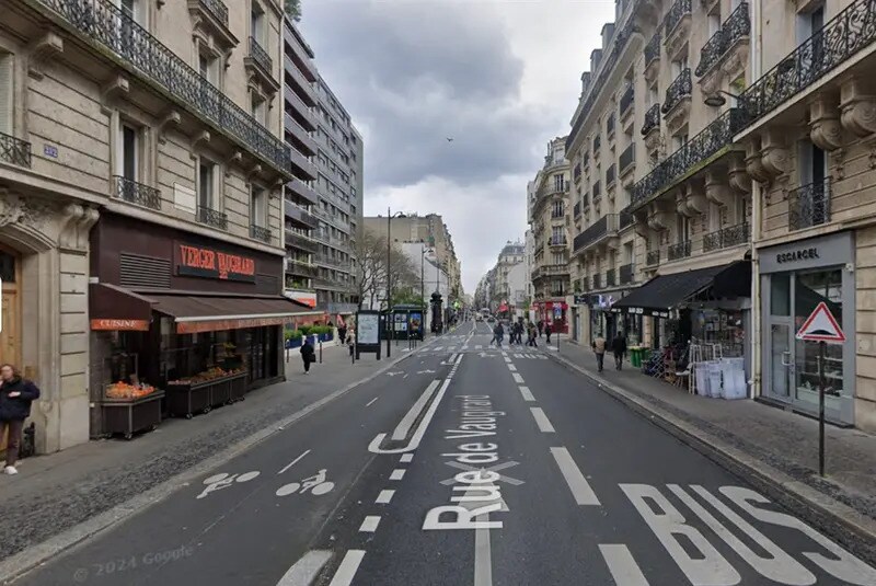 Local commercial dans Paris à louer Photo de l’immeuble– Image 1 sur 3