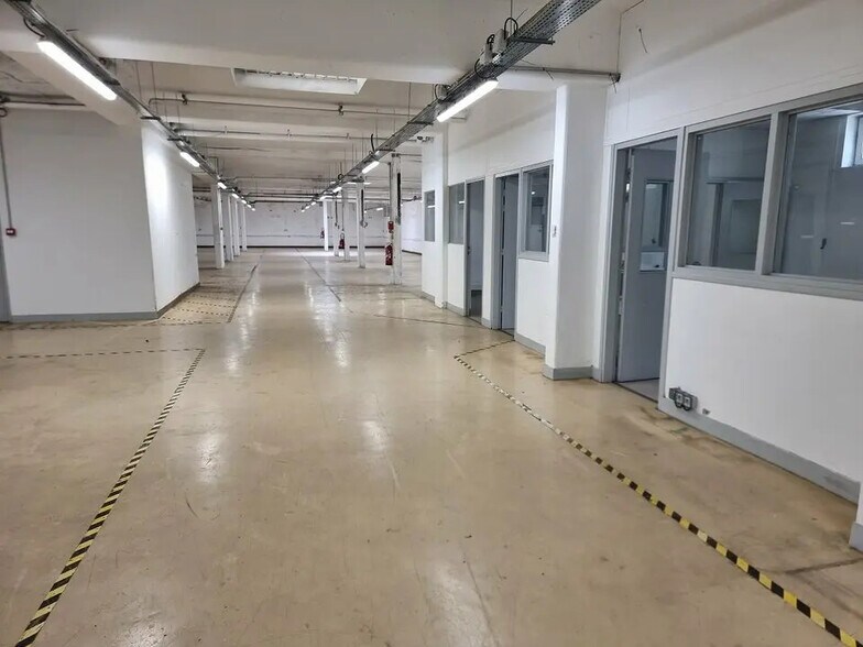 Local d’activités dans Le Pré-Saint-Gervais à louer - Photo intérieure – Image 3 sur 8